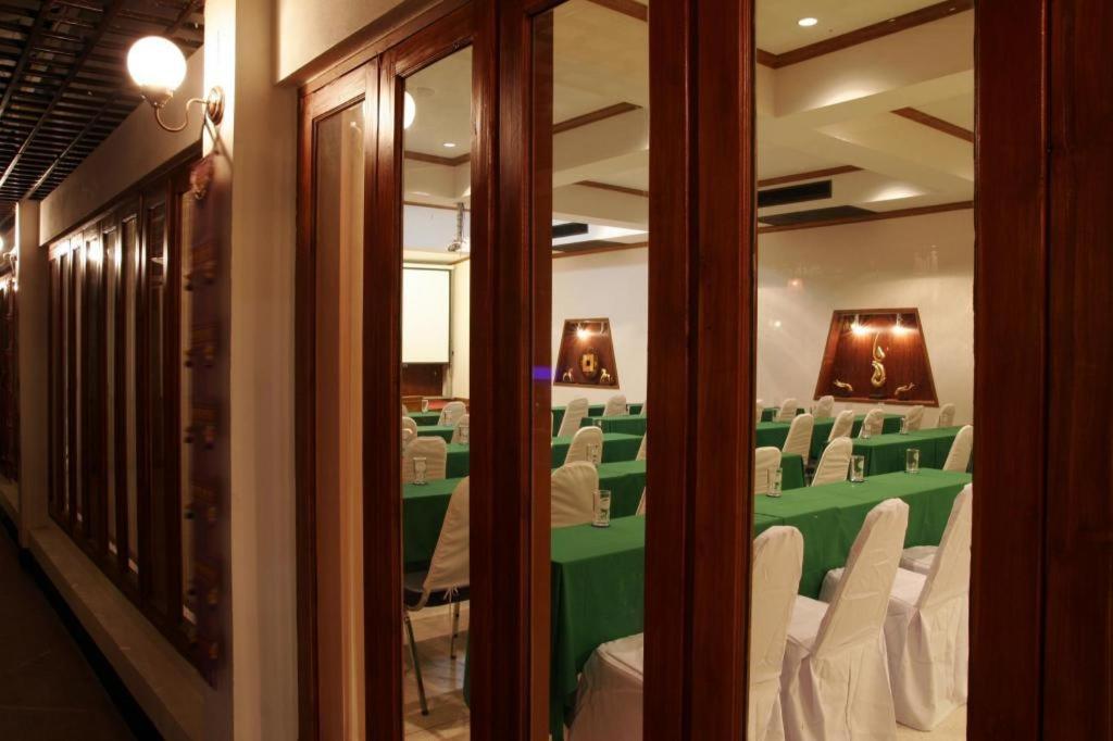 Ratchaphruek 2007 Hotel Chom Thong Zewnętrze zdjęcie