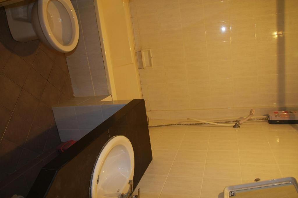 Ratchaphruek 2007 Hotel Chom Thong Zewnętrze zdjęcie